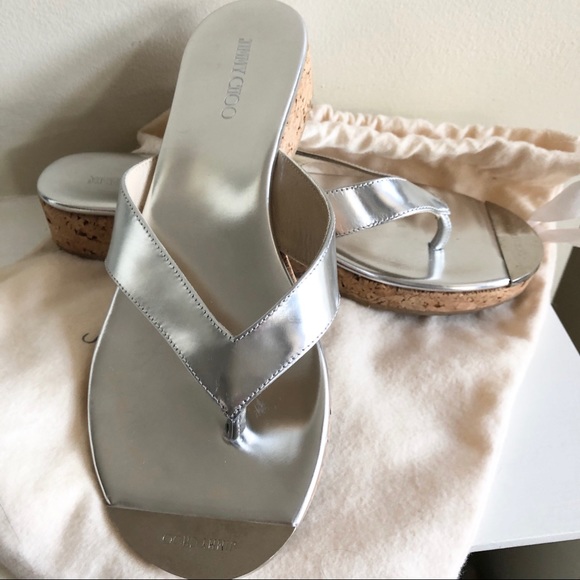 ❌SOLD❌ JIMMY CHOO Silver Mirrored Leather Thong Sandal - Picture 2 of 8